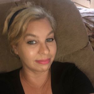 Meet your Posher, Stacy